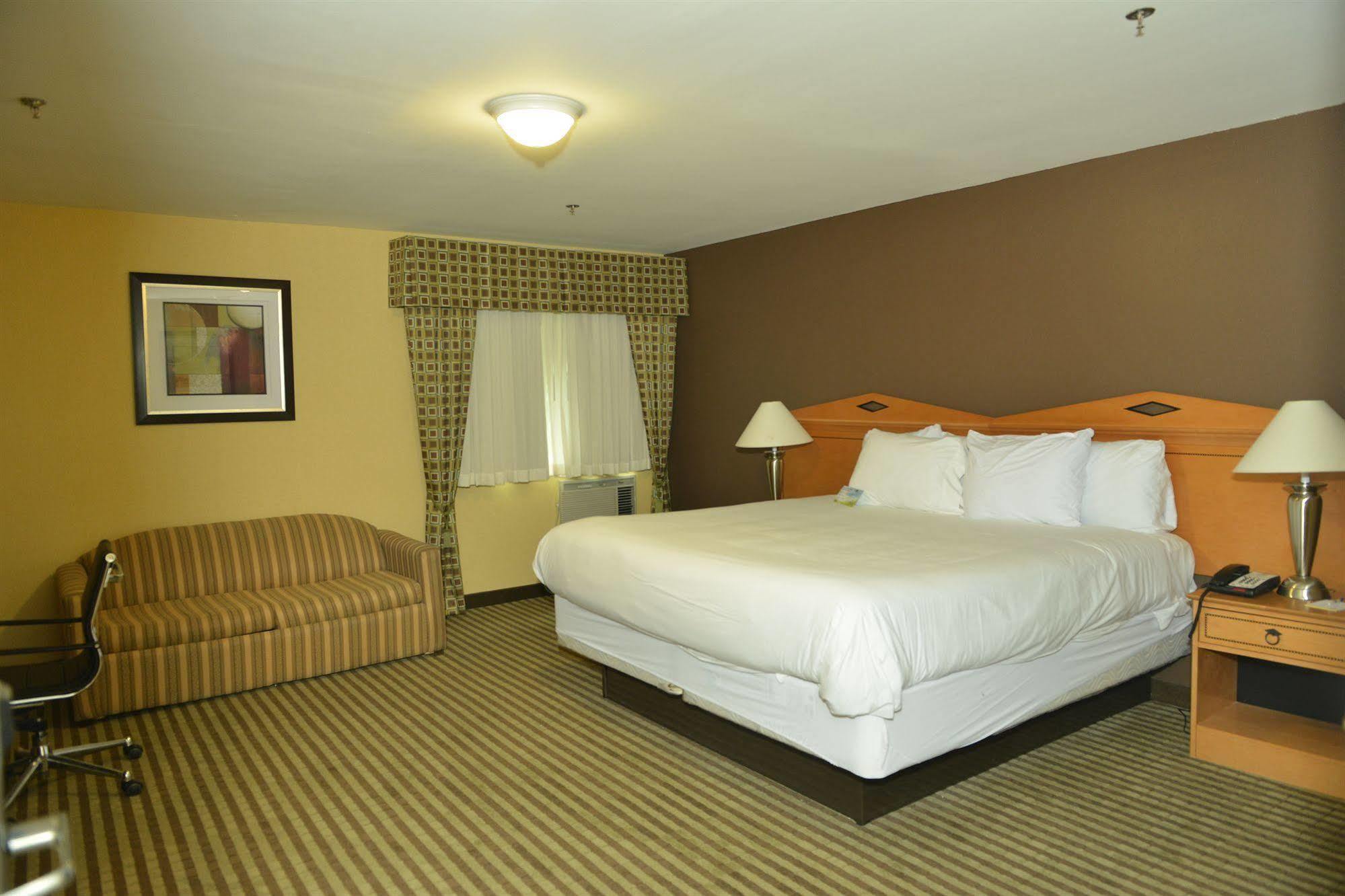 هامدين Whitney Inn & Suites المظهر الخارجي الصورة