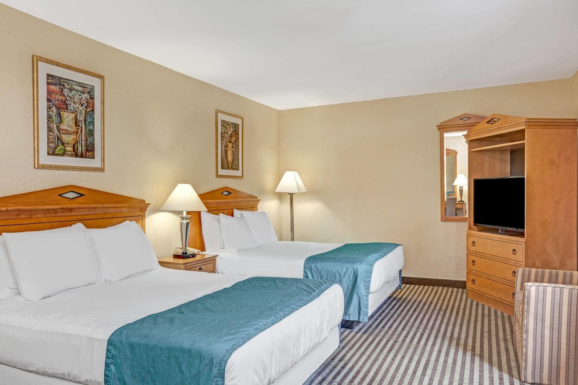هامدين Whitney Inn & Suites المظهر الخارجي الصورة