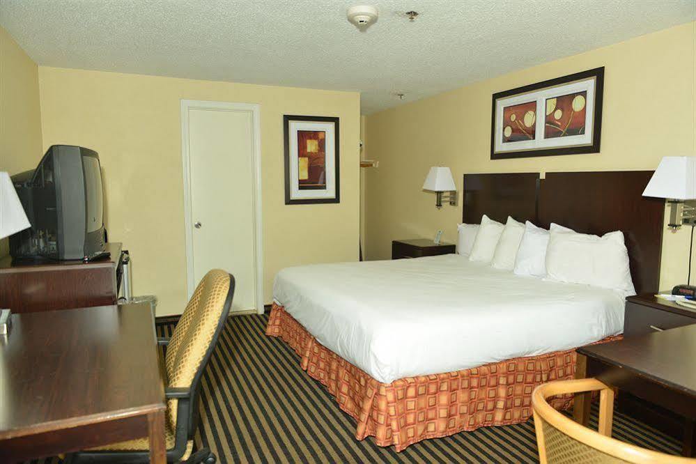 هامدين Whitney Inn & Suites المظهر الخارجي الصورة